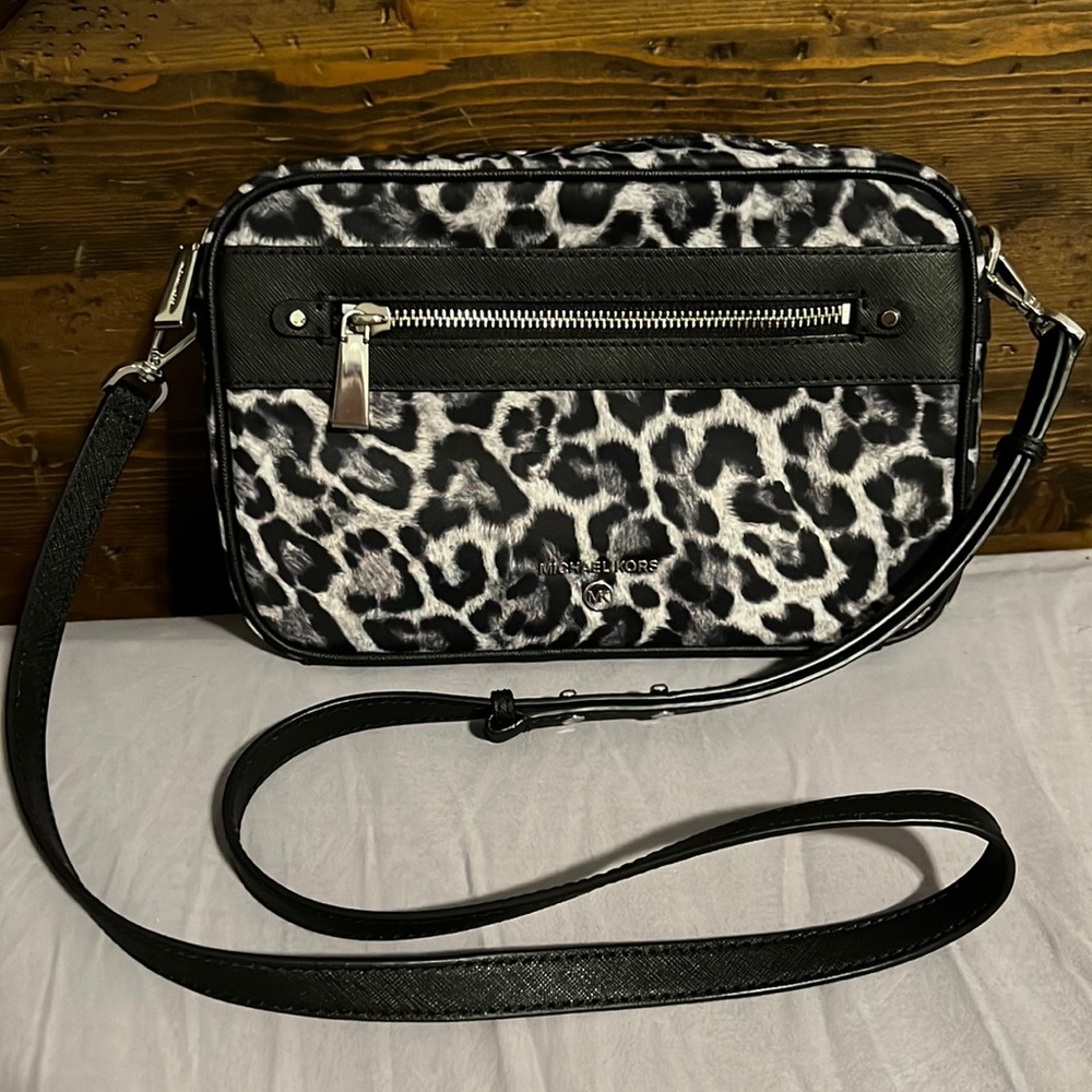 Michael Kors Nylon Jet Set Charm East West Crossbody - Cheetah